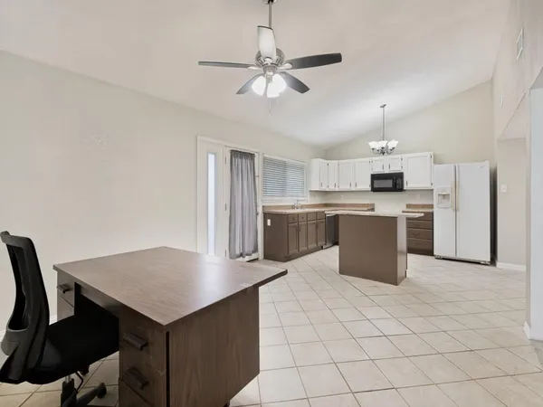 $2,250 | 431 Whitney Street, Cedar Hill, TX 75104