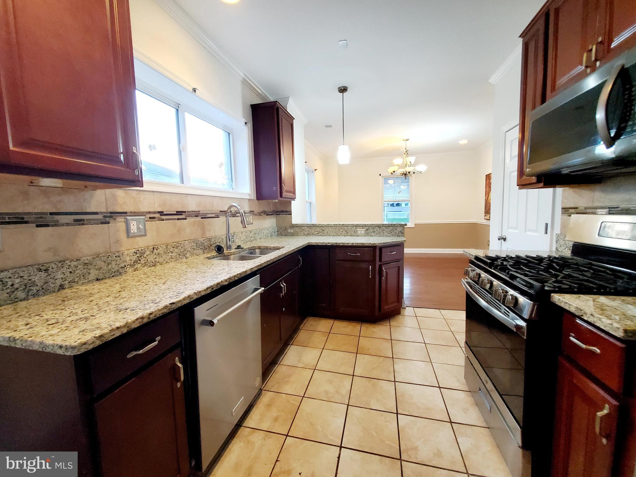 3502 Dennlyn Road Baltimore, MD 21215 - Photo 10 of 38 Gallery Image 10