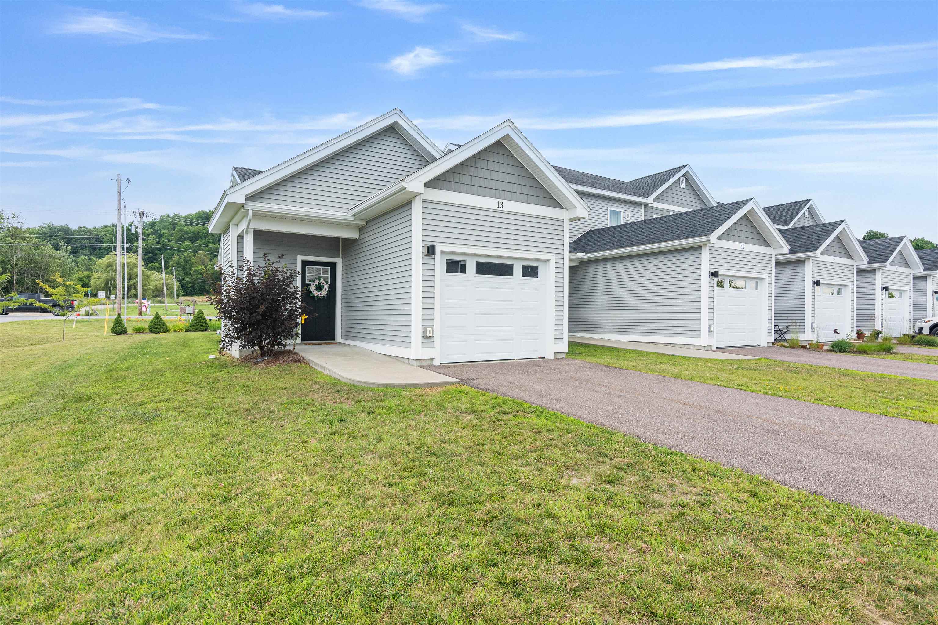 13 Clover Lane Hinesburg, VT 05461 - Photo 2 of 53