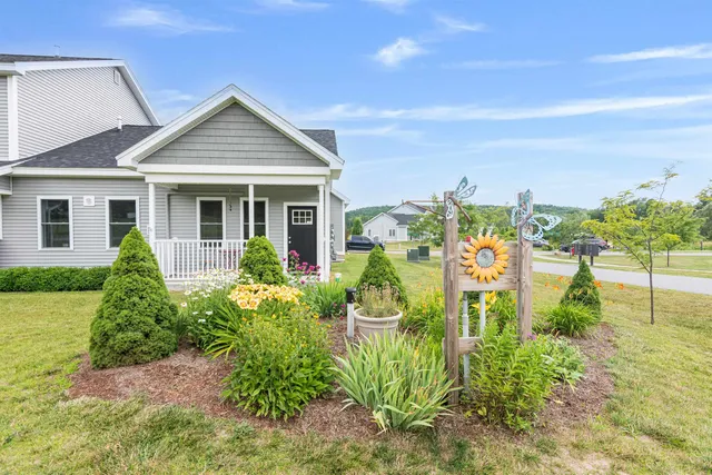 $459,000 | 13 Clover Lane, Hinesburg, VT 05461