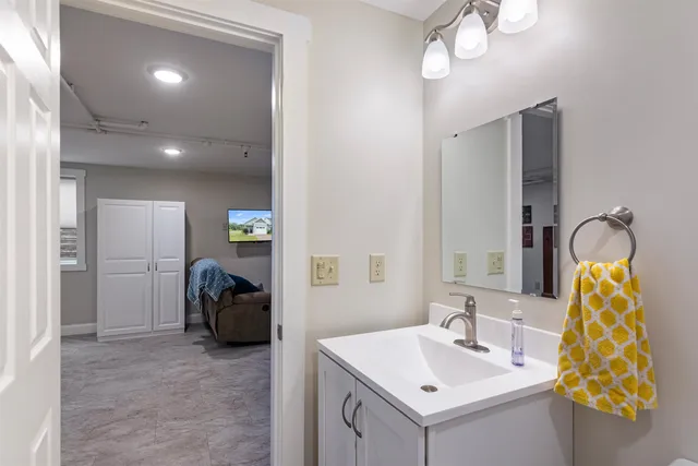 $489,000 | 13 Clover Lane, Hinesburg, VT 05461