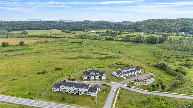 $489,000 | 13 Clover Lane, Hinesburg, VT 05461