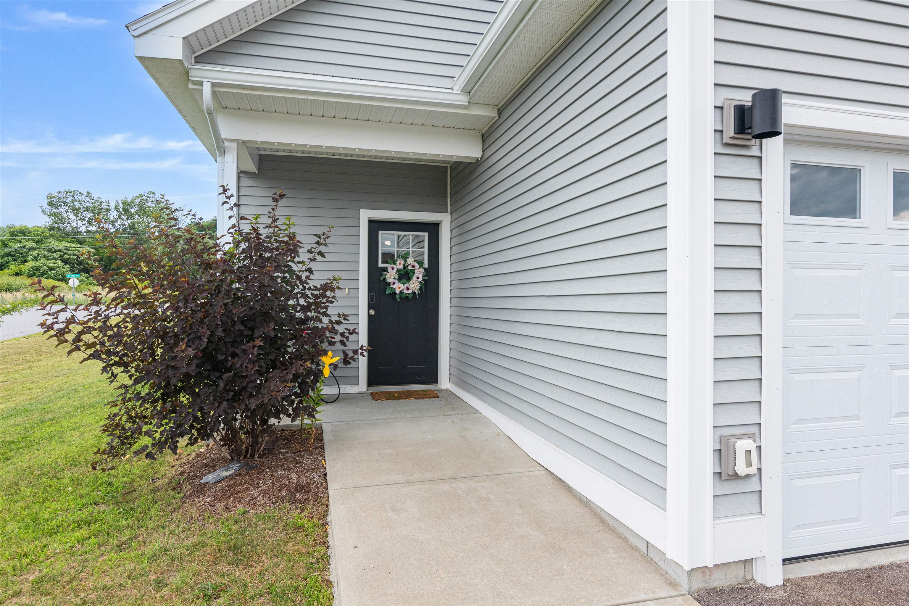 13 Clover Lane Hinesburg, VT 05461 - Photo 8 of 53