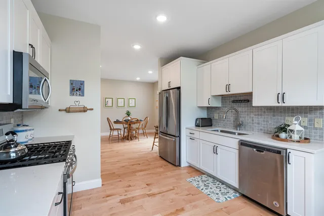 $489,000 | 13 Clover Lane, Hinesburg, VT 05461