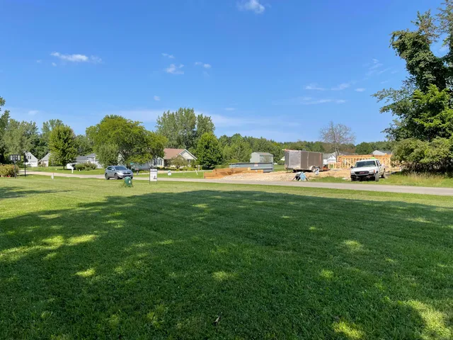 $39,900 | 915-927 Western Avenue, Watervliet, MI 49098