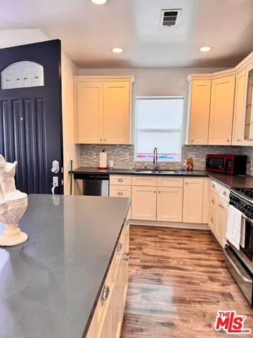 $4,795 | 7311 Gaviota Avenue, Van Nuys, CA 91406