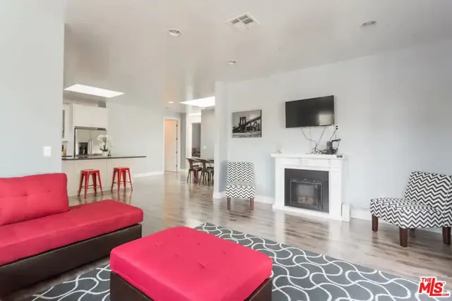 $4,795 | 7311 Gaviota Avenue, Van Nuys, CA 91406