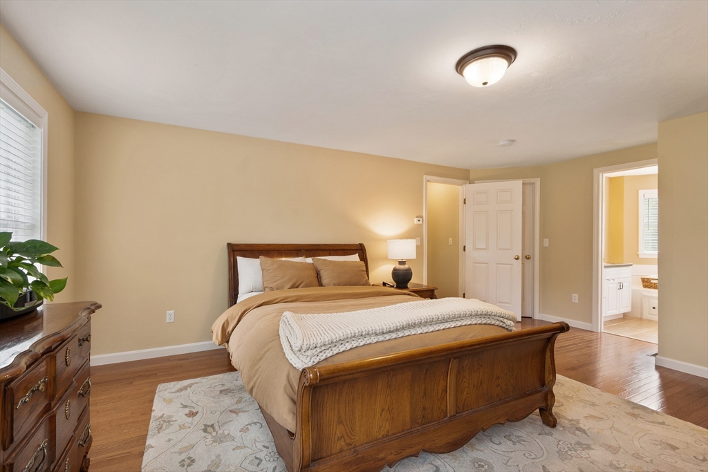 571 Northfield Road Lunenburg, MA 01462 - Photo 6 of 32