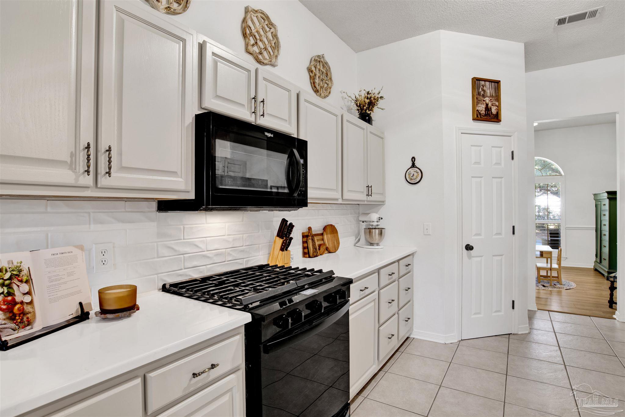 3137 Runnymede Road Pensacola, FL 32504 - Photo 12 of 42 Gallery Image 12