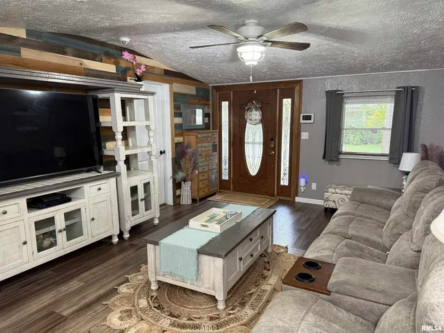 $155,000 | 601 Franklin Avenue, West Frankfort, IL 62896