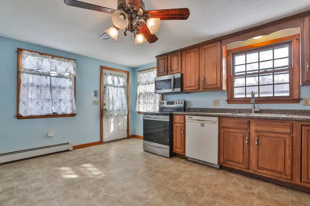 $450,000 | 12 Hemlock Street, Hudson, NH 03051