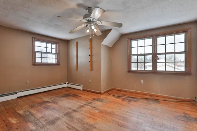 $450,000 | 12 Hemlock Street, Hudson, NH 03051