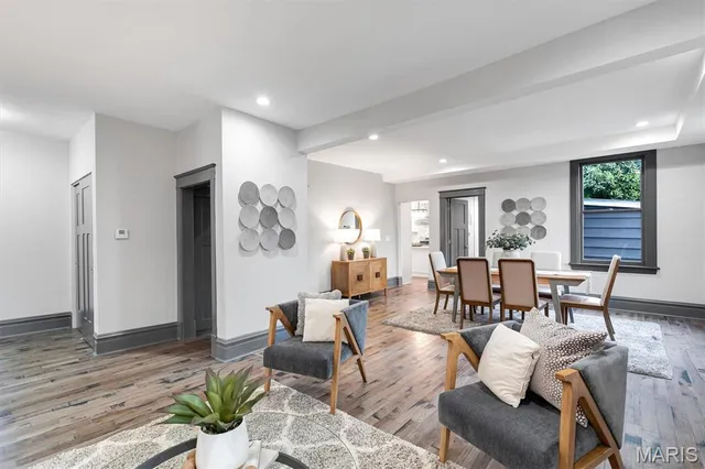 $459,900 | 2118 McCausland Avenue, St. Louis, MO 63143