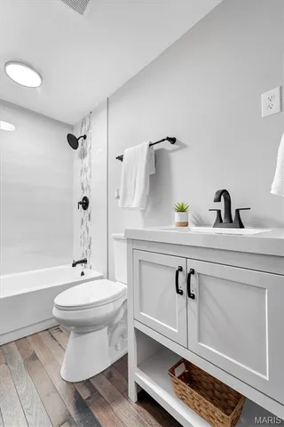 $459,900 | 2118 McCausland Avenue, St. Louis, MO 63143