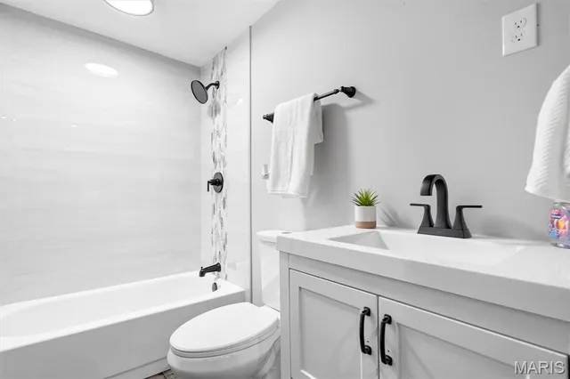 $459,900 | 2118 McCausland Avenue, St. Louis, MO 63143