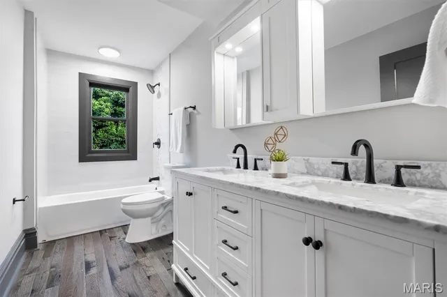 $459,900 | 2118 McCausland Avenue, St. Louis, MO 63143