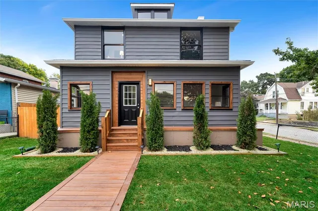 $459,900 | 2118 McCausland Avenue, St. Louis, MO 63143