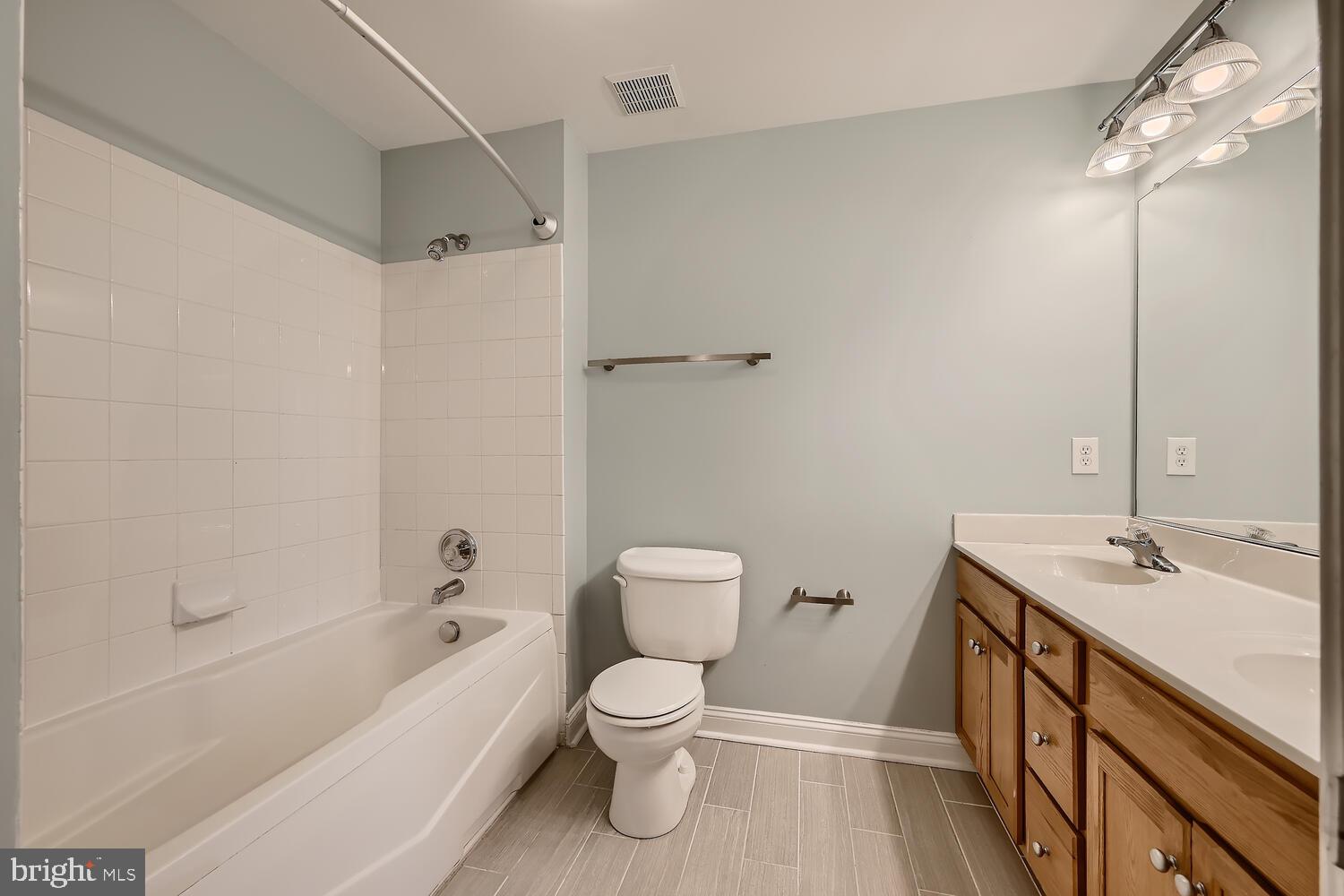 405 South Poppleton Street Baltimore, MD 21230 - Photo 14 of 30 Primary Bathroom