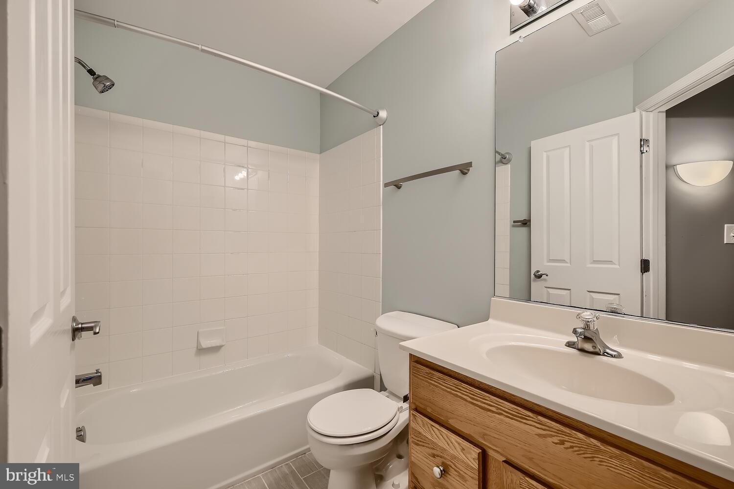 405 South Poppleton Street Baltimore, MD 21230 - Photo 19 of 30 2nd Floor Bathroom