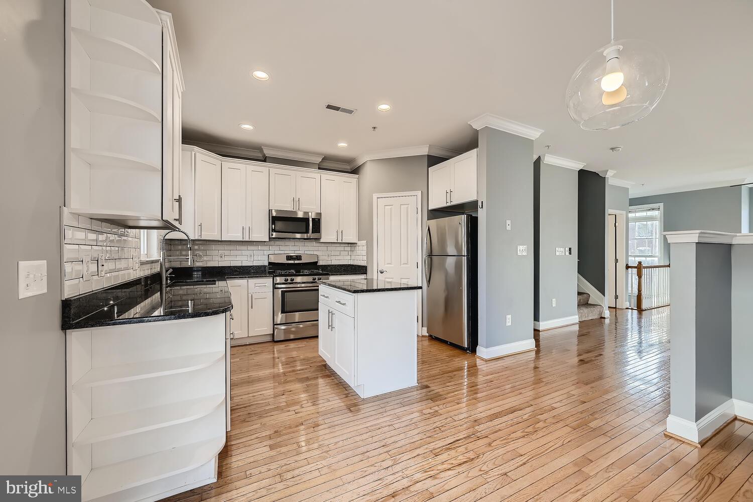 405 South Poppleton Street Baltimore, MD 21230 - Photo 6 of 30 Kitchen