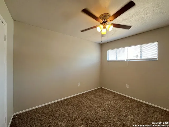 $925 | 2802 Lasses Boulevard, Unit 13, San Antonio, TX 78223