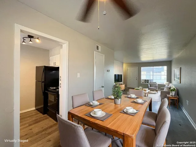 $925 | 2802 Lasses Boulevard, Unit 13, San Antonio, TX 78223