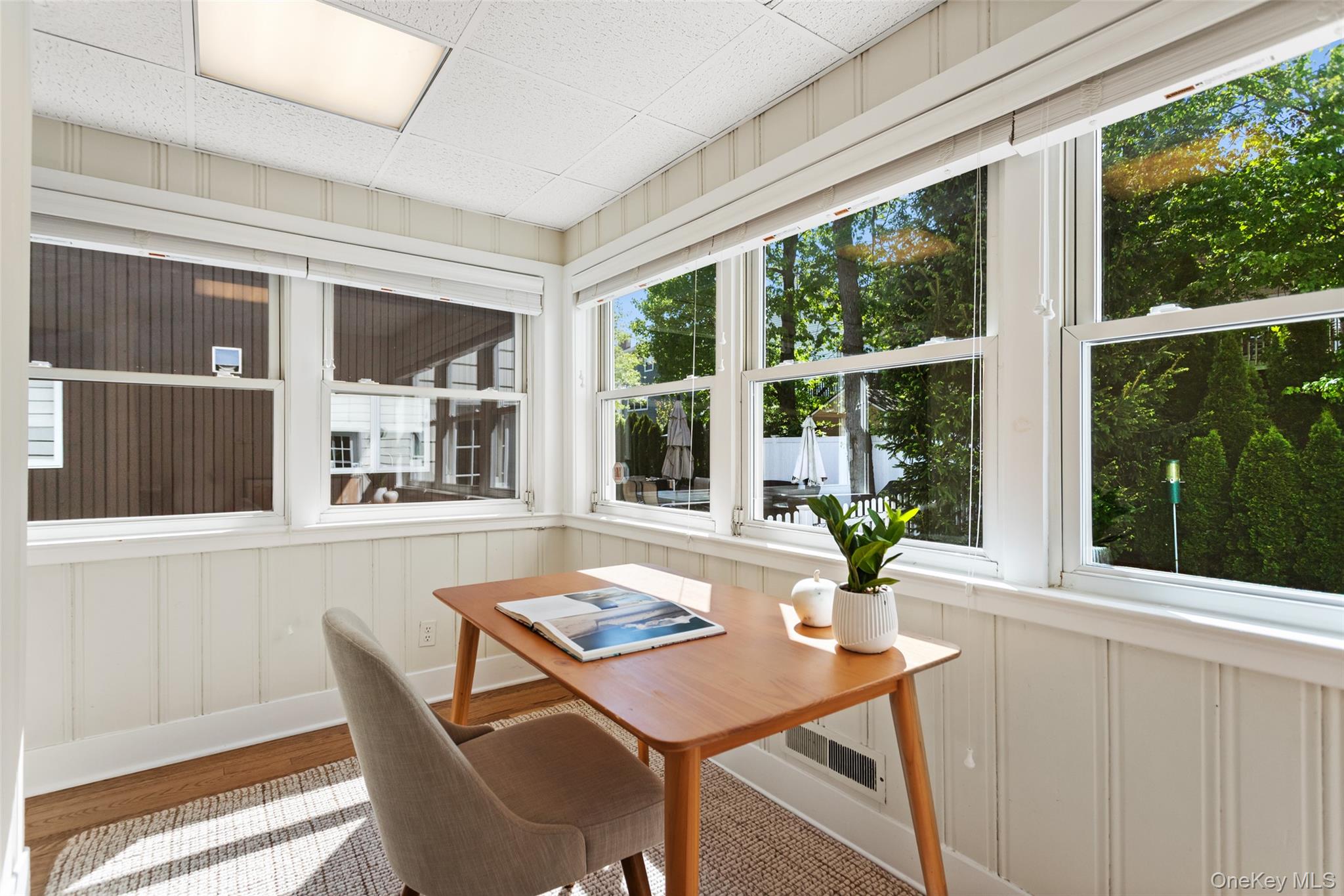 59 White Road Scarsdale, NY 10583 - Photo 10 of 45 Sunroom/Home Office