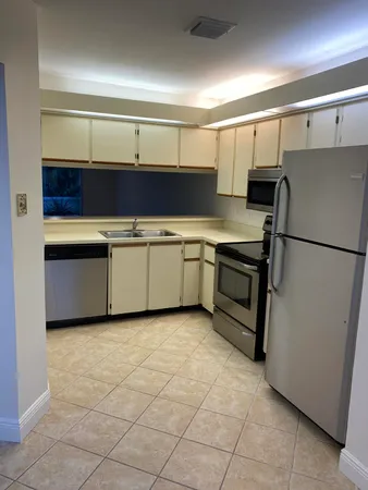 $2,400 | 6183 Riverwalk Lane, Unit 3, Jupiter, FL 33458