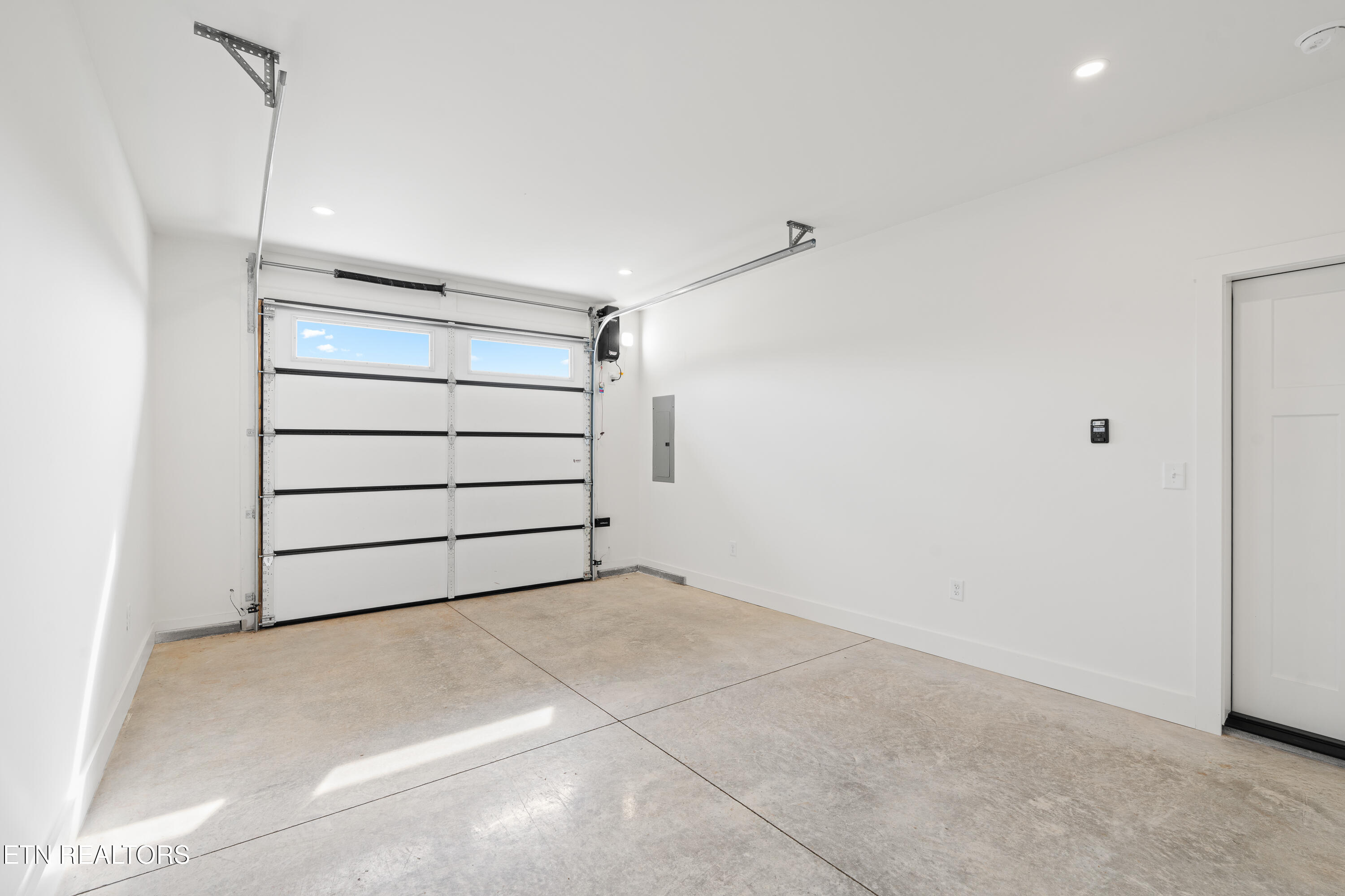 1339 Grace Ridge Drive Sevierville, TN 37862 - Photo 48 of 56 Garage