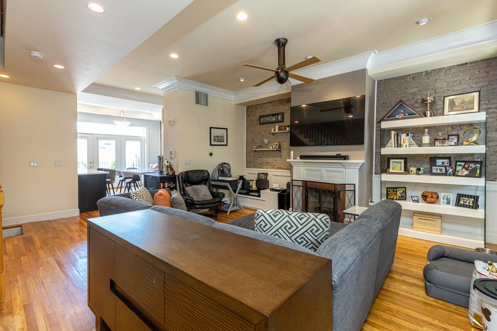 293 K Street, Unit 2 Boston, MA 02127 - Photo 11 of 29