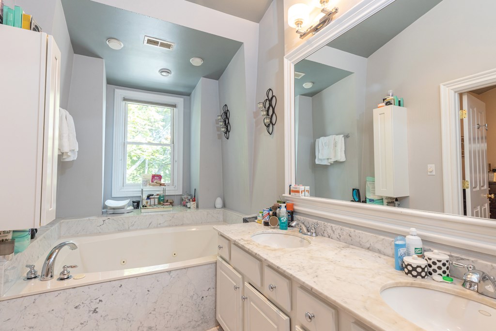 293 K Street, Unit 2 Boston, MA 02127 - Photo 22 of 29