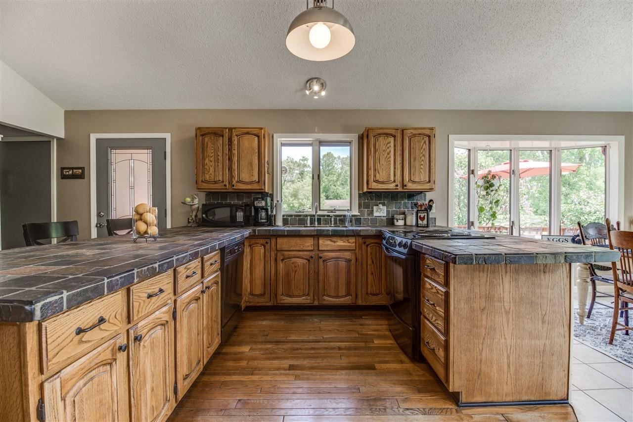 15470 Falk Road Holly, MI 48442 - Photo 8 of 44 21455136-7.JPG