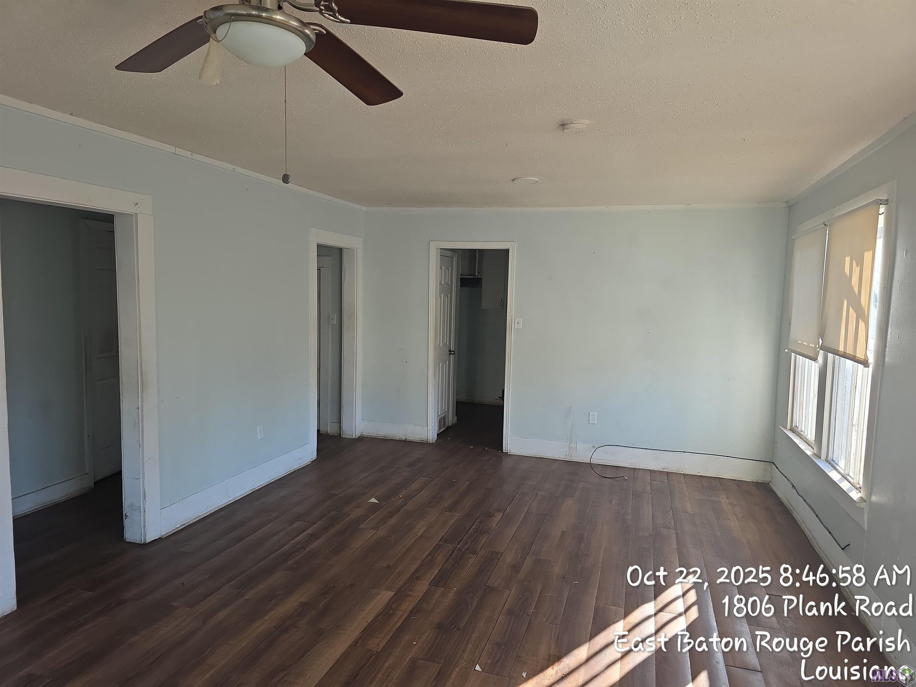 1806 Plank Road Baton Rouge, LA 70802 - Photo 2 of 13 Unit 1 Livingroom