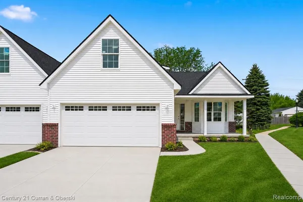 $349,990 | 828 Nelson's Ridge Drive, Unit 20, Howell, MI 48843