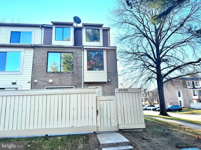 $2,300 | 20127 Welbeck Terrace, Montgomery Village, MD 20886