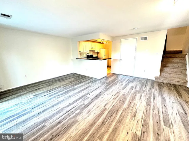 $2,300 | 20127 Welbeck Terrace, Montgomery Village, MD 20886