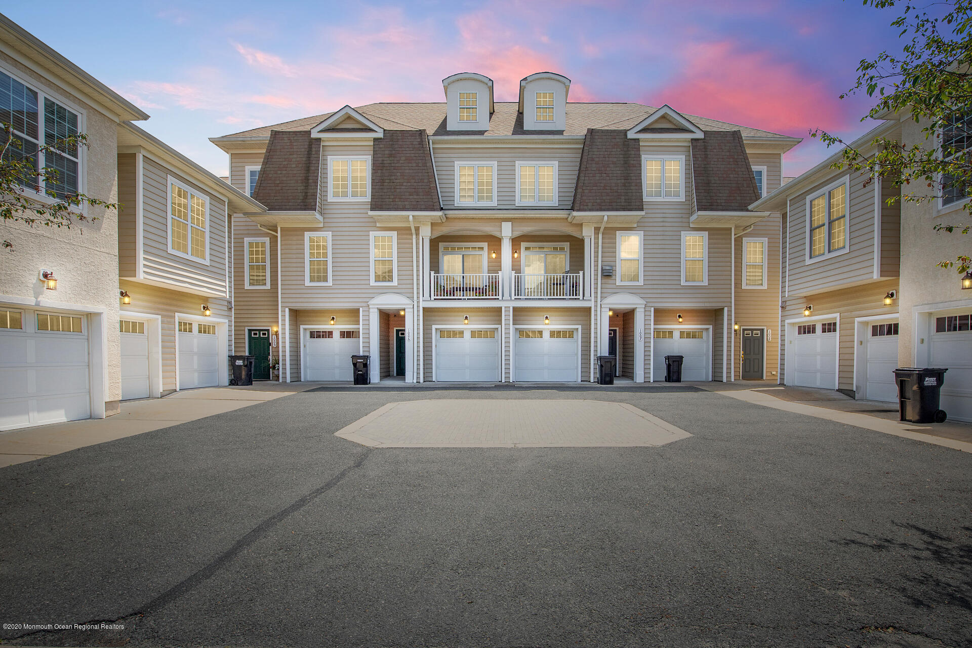 1009 Abby Road Middletown, NJ 07748 - Photo 8 of 39 001-1920x1280-photo