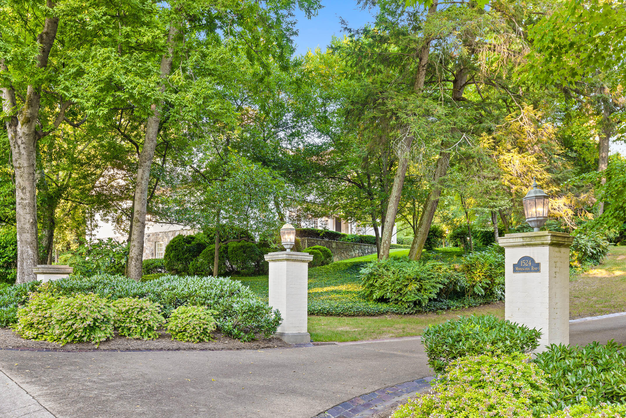 1524 Minnekahda Road Chattanooga, TN 37405 - Photo 40 of 52 Welcome