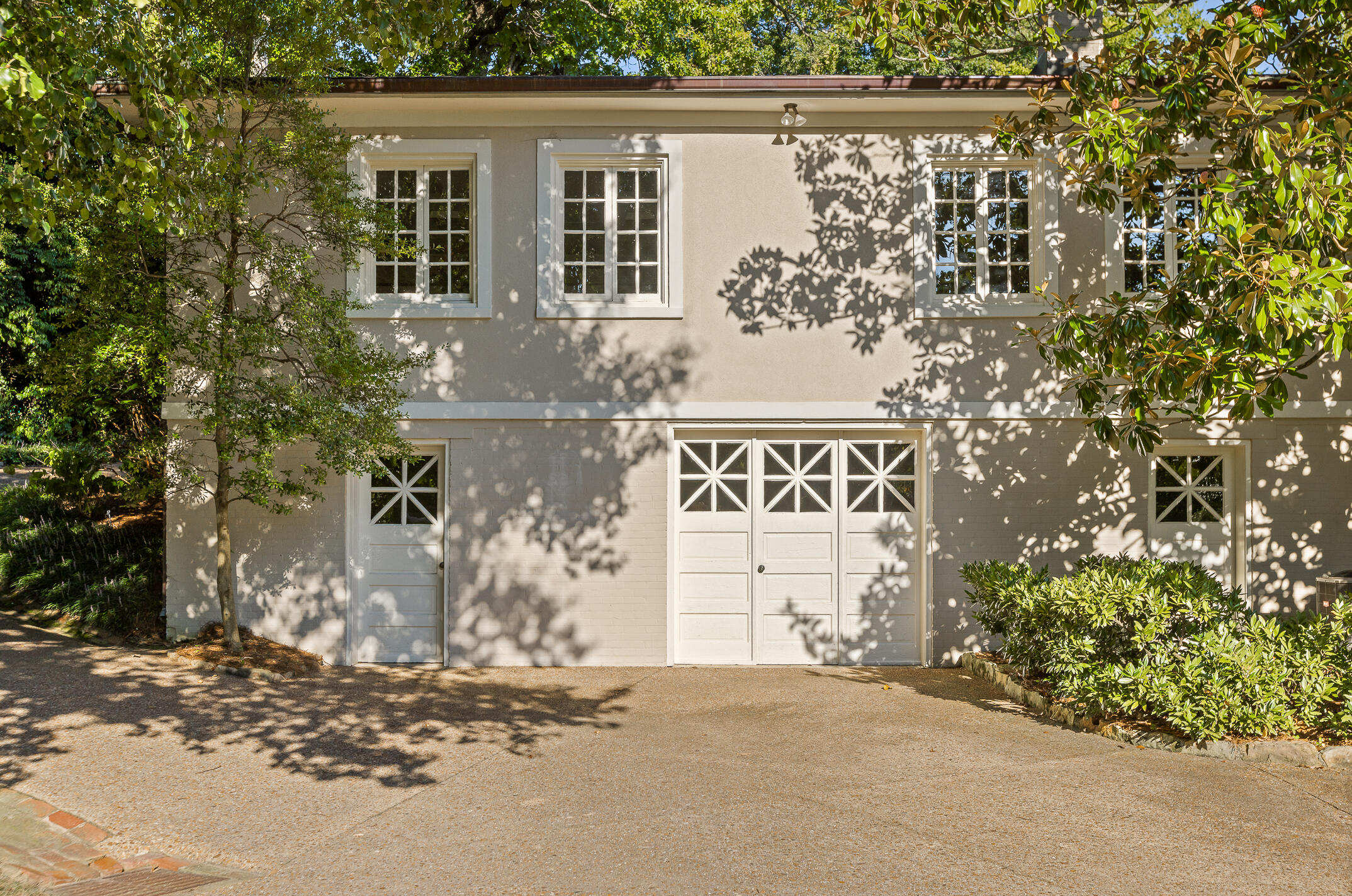 1524 Minnekahda Road Chattanooga, TN 37405 - Photo 44 of 52 Garage