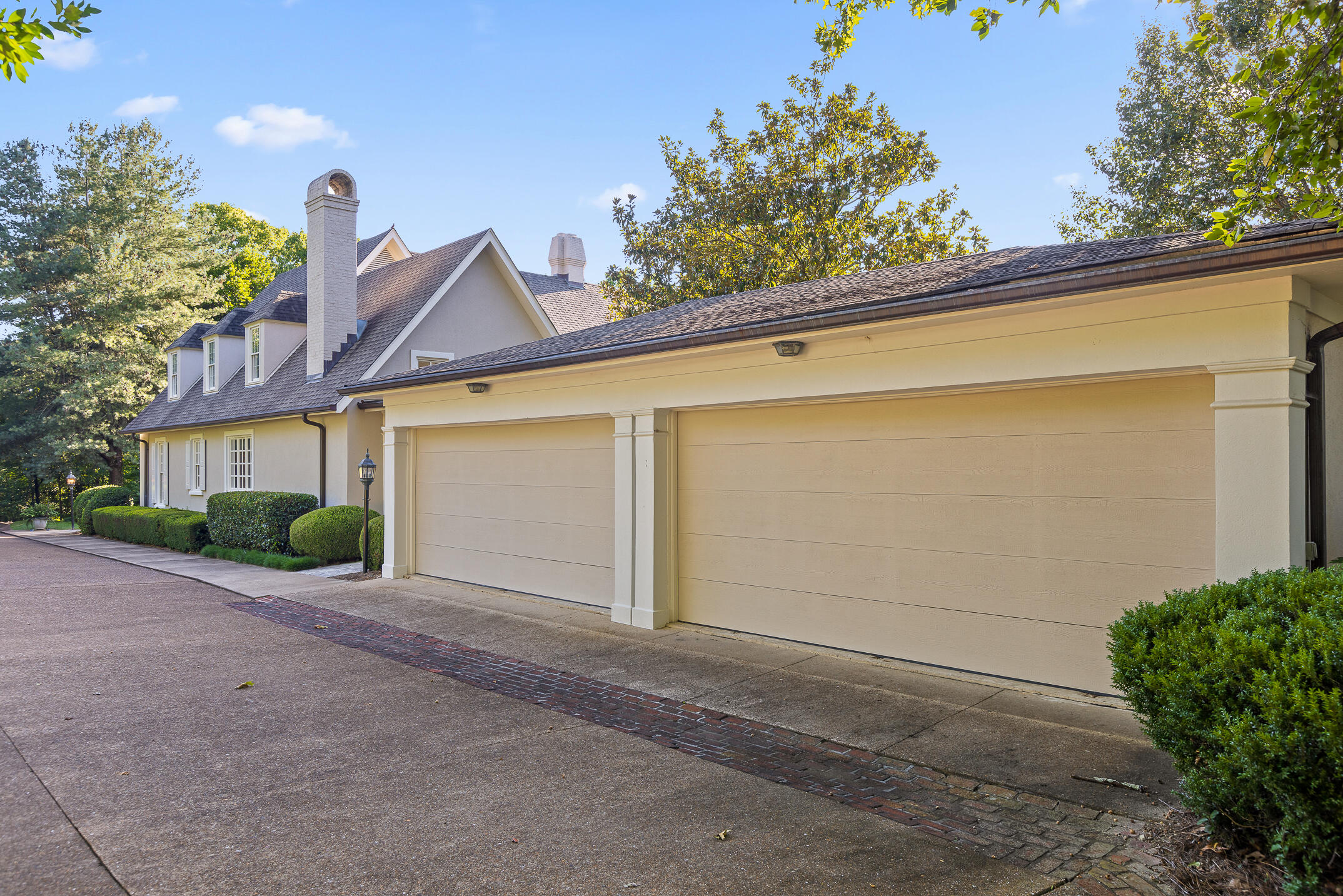 1524 Minnekahda Road Chattanooga, TN 37405 - Photo 45 of 52 4-Car Garage