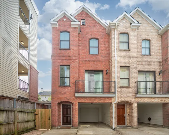 $2,200 | 202 McGowen Street, Unit F, Houston, TX 77006