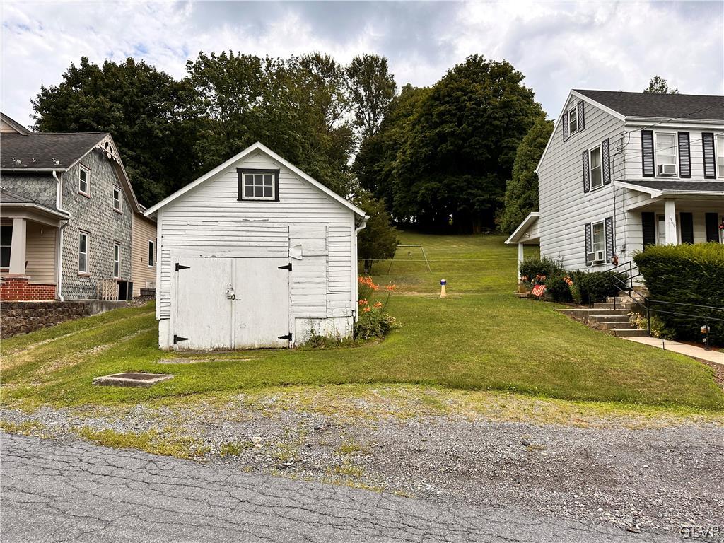 369 Pool Road Northampton, PA 18067 - Photo 3 of 26 Gallery Image 3