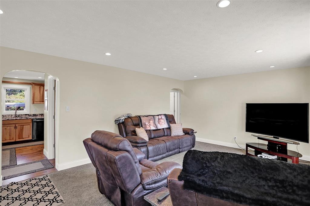 312 Maxwell Road Indianapolis, IN 46217 - Photo 6 of 45 Gallery Image 6
