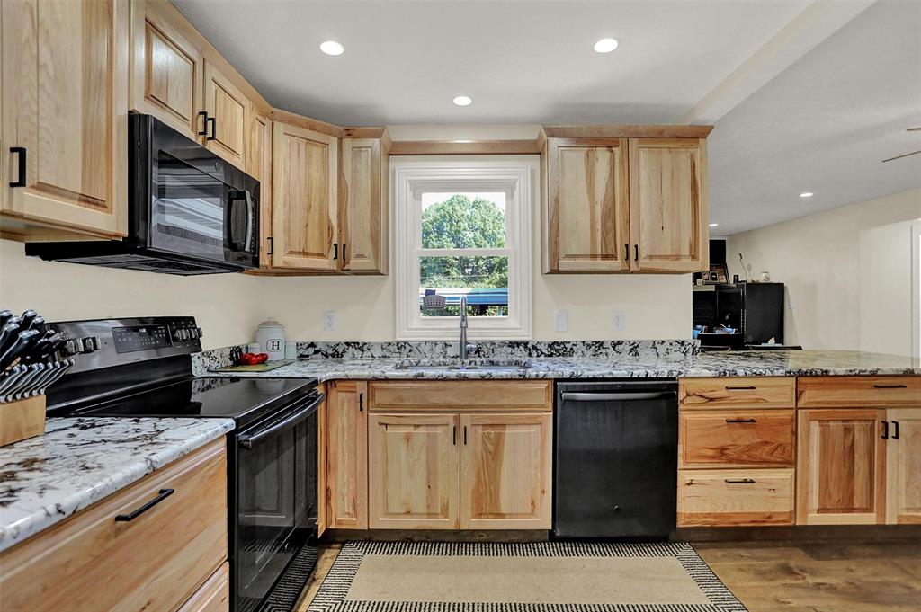 312 Maxwell Road Indianapolis, IN 46217 - Photo 8 of 45 Gallery Image 8