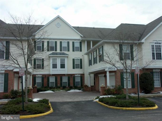 25272 Riffleford Square, Unit 204 Chantilly, VA 20152 - Photo 1 of 27 Exterior (Main)