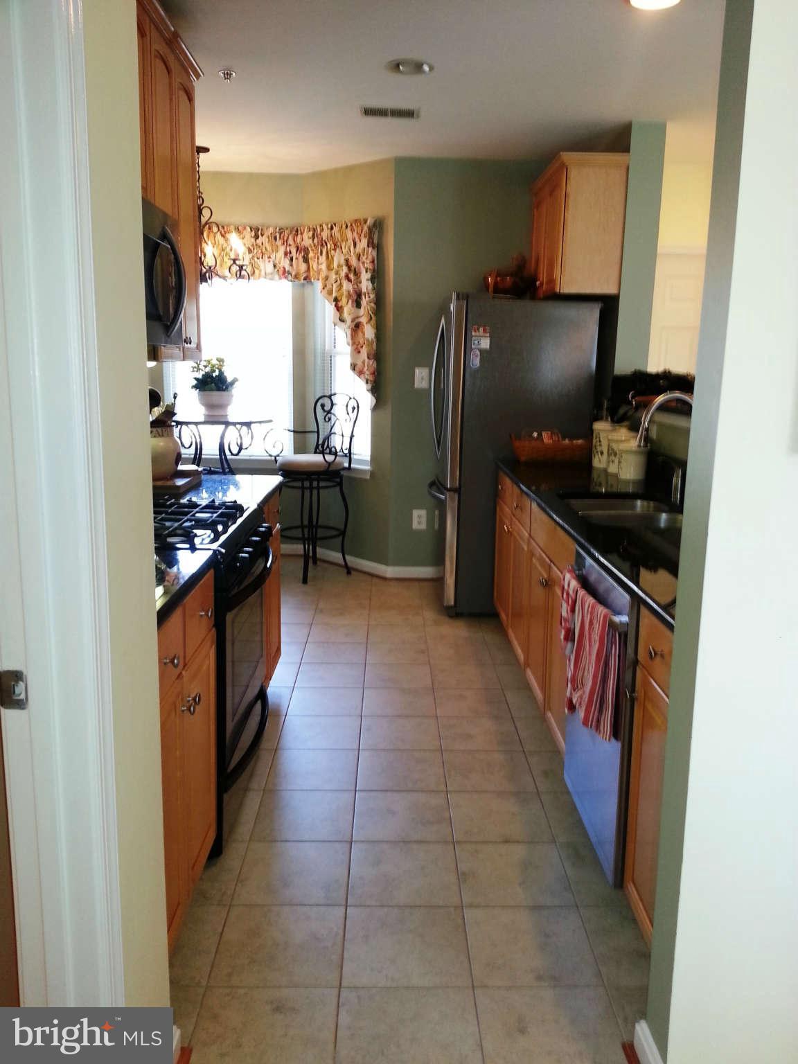 25272 Riffleford Square, Unit 204 Chantilly, VA 20152 - Photo 2 of 27 Kitchen