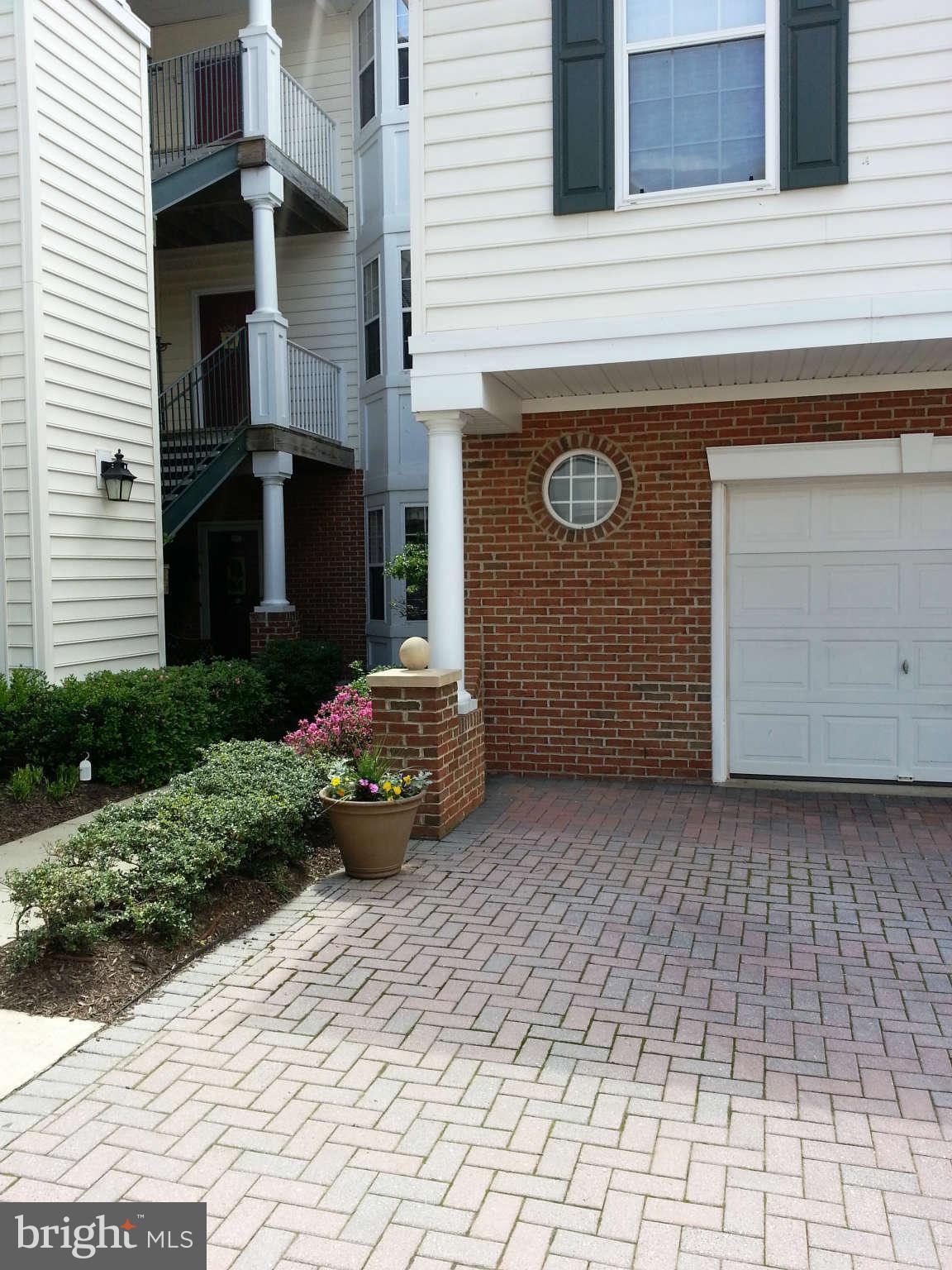 25272 Riffleford Square, Unit 204 Chantilly, VA 20152 - Photo 27 of 27 Exterior (Front)