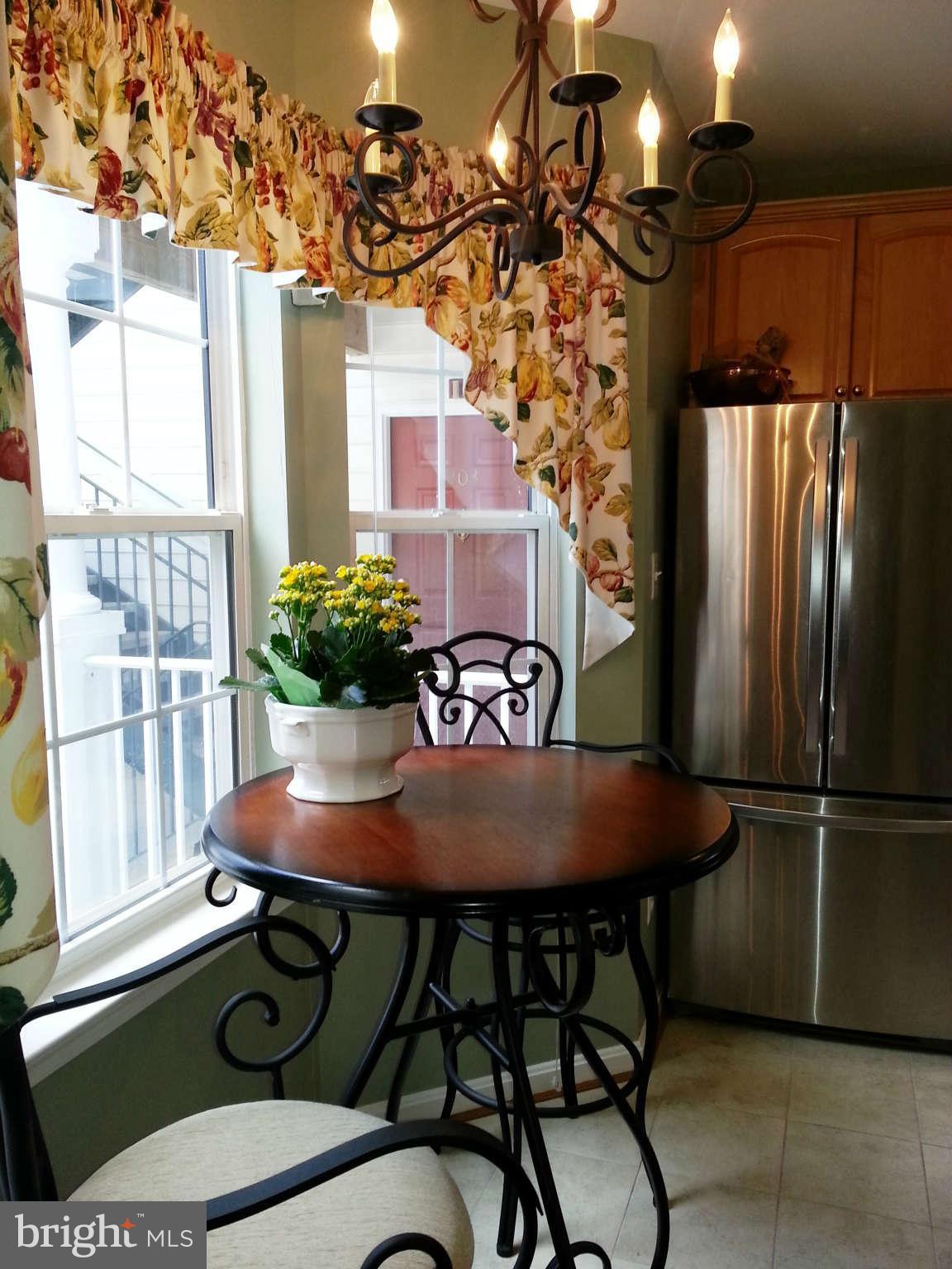 25272 Riffleford Square, Unit 204 Chantilly, VA 20152 - Photo 9 of 27 Kitchen