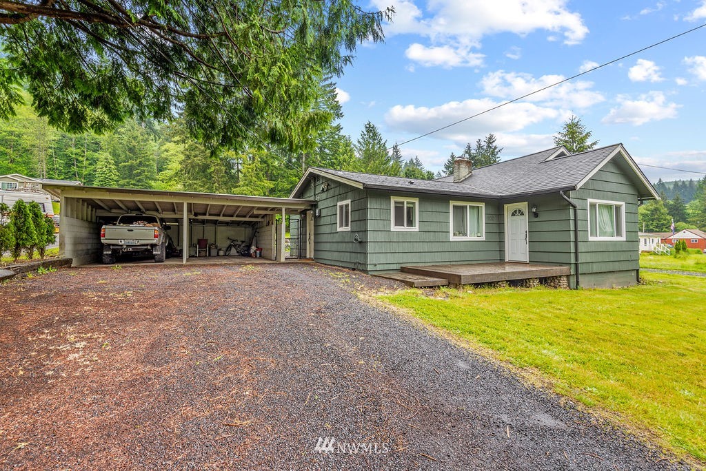 1130 Coal Creek Road Longview, WA 98632 - Photo 1 of 23 Gallery Image 1