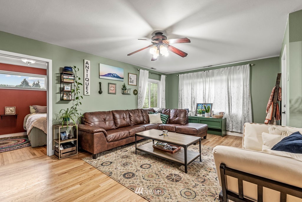 1130 Coal Creek Road Longview, WA 98632 - Photo 3 of 23 Gallery Image 3